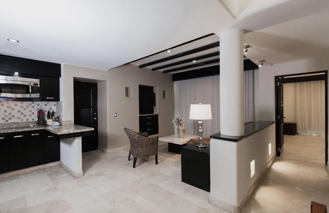 Zafiro Beach Boutique Resort-1